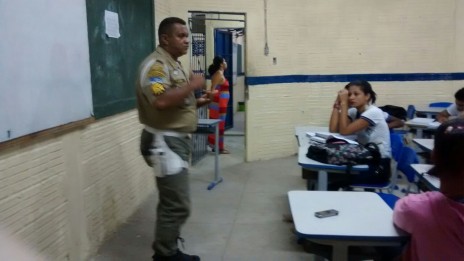 coronel na escola2