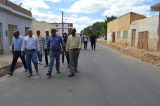 Prefeito Isaac visita obras no bairro Piranga