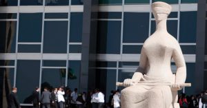justiça cega estatua