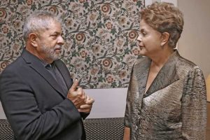 lula e dilma grande tensos