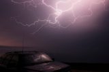 Fotógrafo registra passagem de dois tornados simultâneos nos EUA