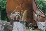 Polêmica ‘Vagina gigante’ é vandalizada