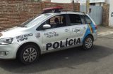 Populares imobilizam ladrões e entregam a policia Populares imobilizam ladrões e entregam a policia