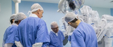 medicos na cirurgia grande