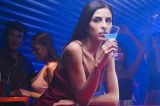 Mulheres cultas bebem mais álcool, diz estudo