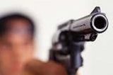 Barbeiro é morto a tiros dentro de casa Barbeiro é morto a tiros dentro de casa
