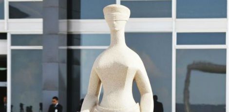 supremo estatua