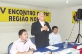 Bandeira dá tapa de luva em acusador