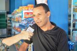 Prefeito Luiz Vicente Berti entrega títulos de doação de terrenos a comerciantes de Sobradinho