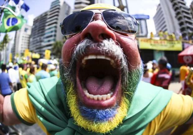 fora dilma barbudo