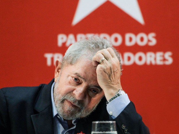 lula preocupado mao na cabeça