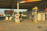 Policial é baleado durante assalto a posto de combustível