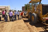 Antiga Rua Canal passa por compactação e terraplenagem e já está pronta para receber a imprimação