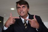 Sob vaias e gritos de ‘assassino e fascista’, Bolsonaro e expulso de universidade