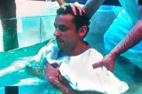 Fred é batizado em Igreja Evangélica; veja o vídeo Fred é batizado em Igreja Evangélica; veja o vídeo