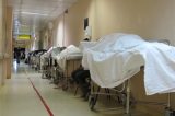 Hospital de Porto Alegre tem de garantir acompanhante para idoso internado