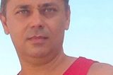 Professor é achado morto com mãos e pés amarrados em prédio de Amaralina