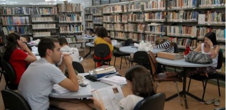 sala de aula biblioteca