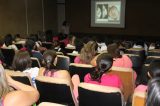 Ceonco/Apami promove conversa sobre câncer de mama com profissionais e estudantes do Senac