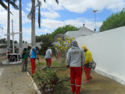 cemiterio limpeza