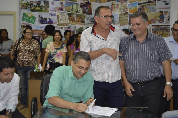 cleriston Assinatura Ordem de Serviço Creche Massaroca 2