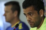 Daniel Alves vê povo brasileiro revoltado: “A Seleção não pode pagar o pato”