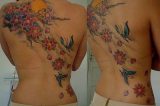 Tatuagem em troca de sexo com adolescentes