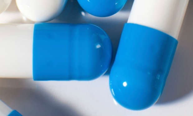 comprimido azul e branco