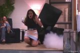 Bruna Marquezine toma queda no Caldeirão do Huck após levar susto