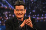 União das oposiçõesVídeo mostra Charlie Sheen cheirando cocaína e fazendo sexo oral em homem, diz site União das oposiçõesVídeo mostra Charlie Sheen cheirando cocaína e fazendo sexo oral em homem, diz site