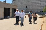 Diretoria da APAMI recepciona deputado Odacy Amorim em obra do HDT