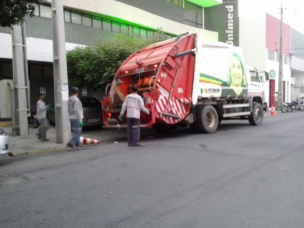 carro do lixo petrolina1