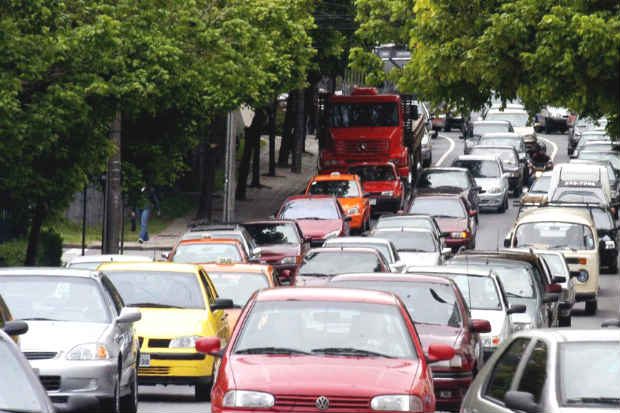 carros em fila