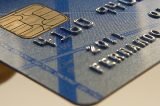 Juro do cartão de crédito chega a 415,3% ao ano