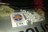 5º BPM apreende crack, cocaína e maconha
