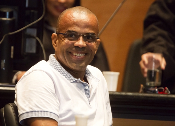 fernandinho beira mar