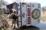 Filadélfia: Ônibus com passageiro de Jaguarari capota na BR 407