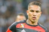 Guerrero dá fim a jejum e garante vitória do Flamengo sobre o Atlético-MG na Liga