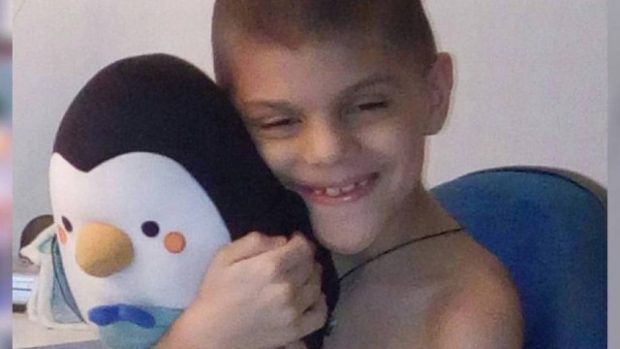 menino com cancer