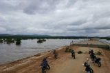 Motoristas e passageiros colocam vidas em risco em desvio de Juazeiro para Uauá
