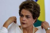 Manifestantes pró Dilma picham sede de afiliada da Globo na Bahia