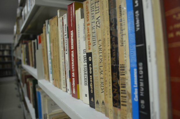 biblioteca livros