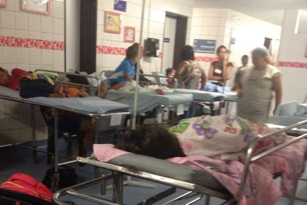 hospital cheio