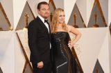 DiCaprio posa com Kate Winslet no tapete vermelho