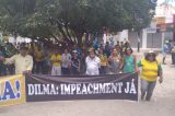 Poucas pessoas participam do ‘Fora Dilma’ em Juazeiro; veja as imagens Poucas pessoas participam do ‘Fora Dilma’ em Juazeiro; veja as imagens