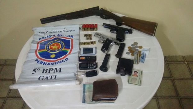 cinco bandidos4 armas