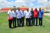 Aproximação de Roberto Carlos com Isaac causa ciúmes