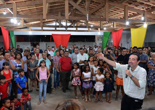 julio na escola3 ele