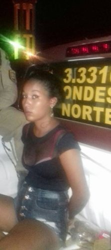 mulher presa