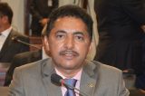 Deputado Roberto Carlos encaminha um documento à Ministra da Agricultura para discutir a crise cacaueira no Estado